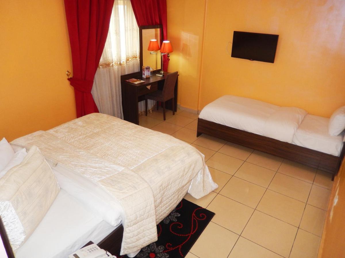 Noubou International Hotel Douala Kültér fotó