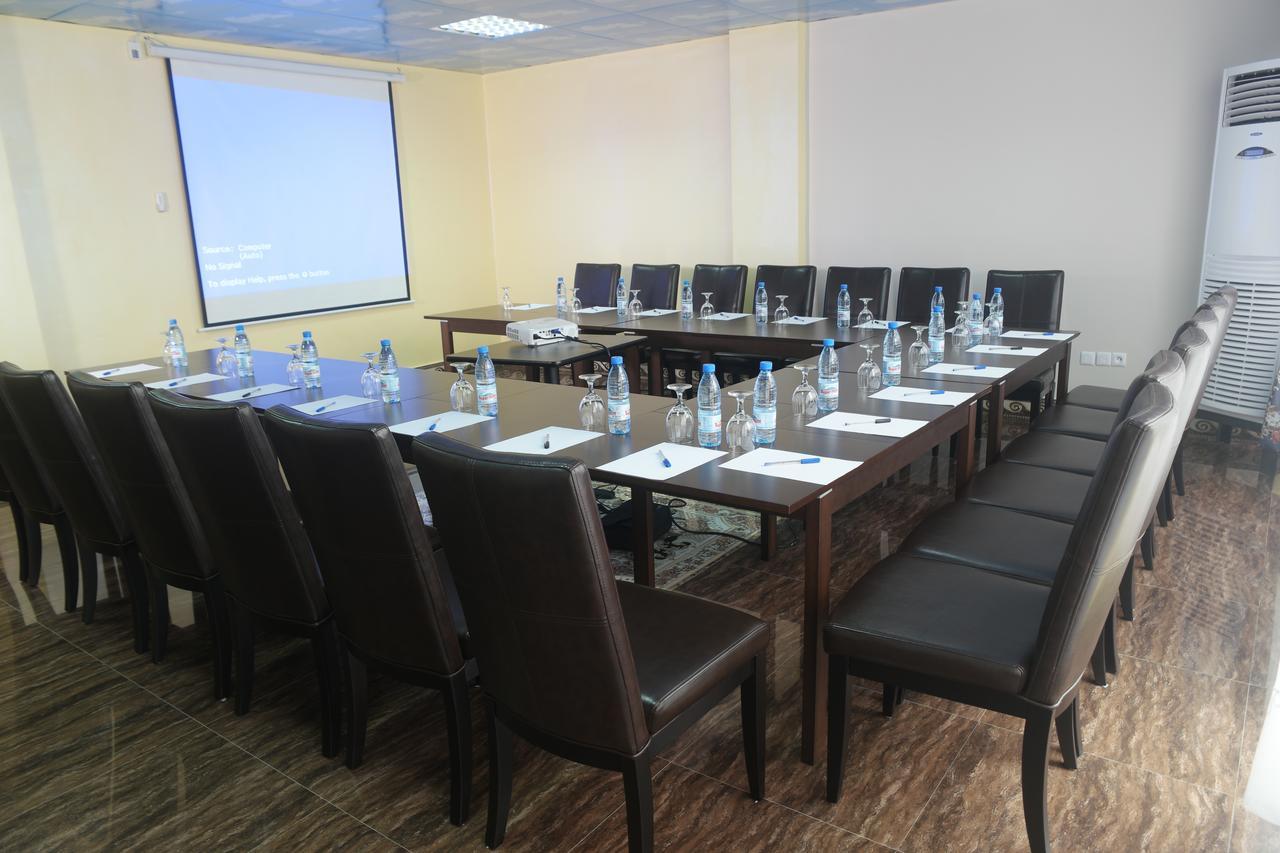 Noubou International Hotel Douala Kültér fotó