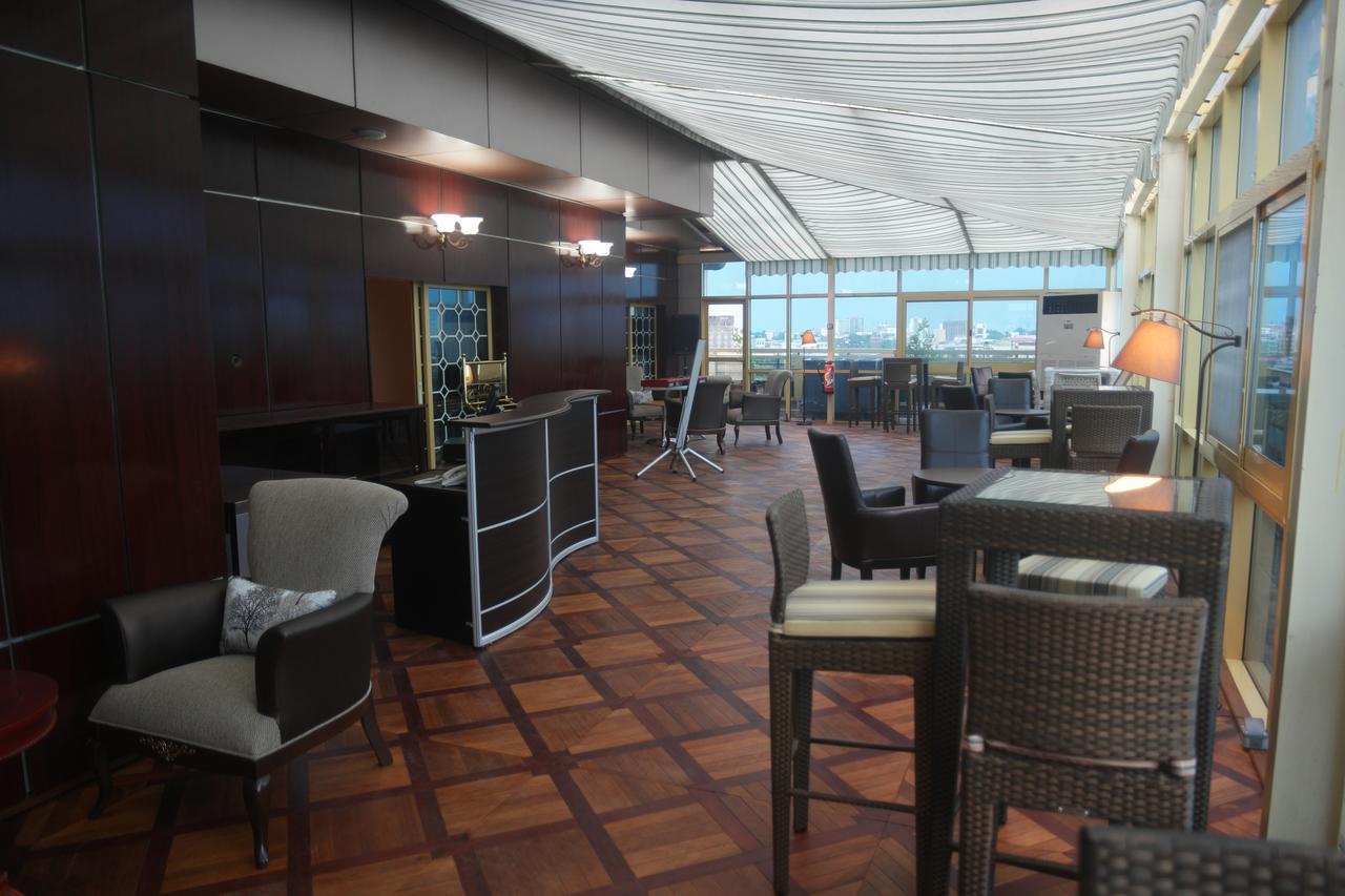 Noubou International Hotel Douala Kültér fotó