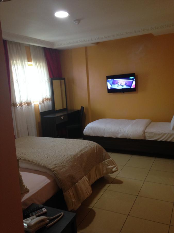 Noubou International Hotel Douala Kültér fotó