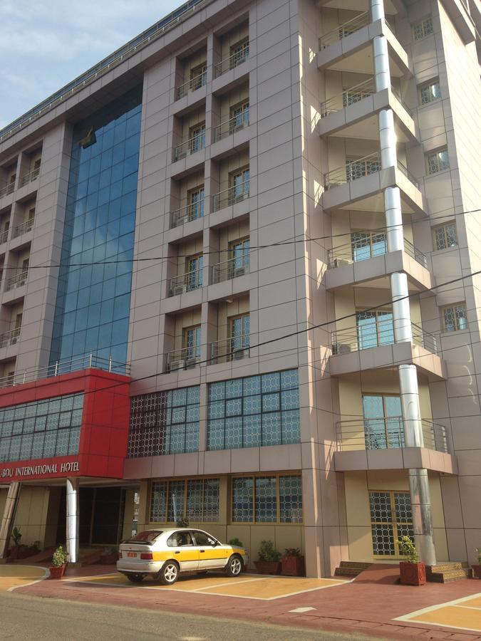 Noubou International Hotel Douala Kültér fotó