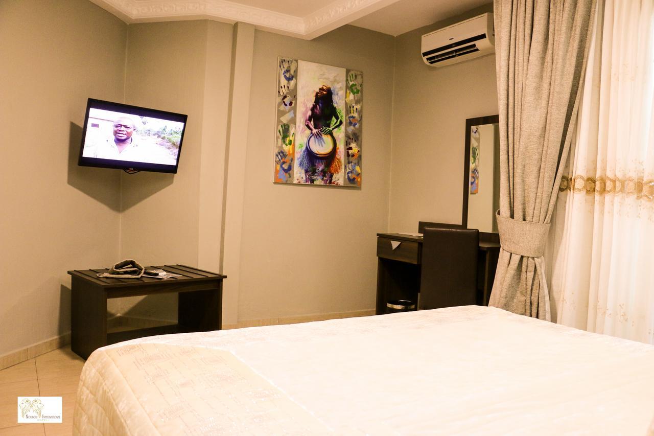 Noubou International Hotel Douala Kültér fotó